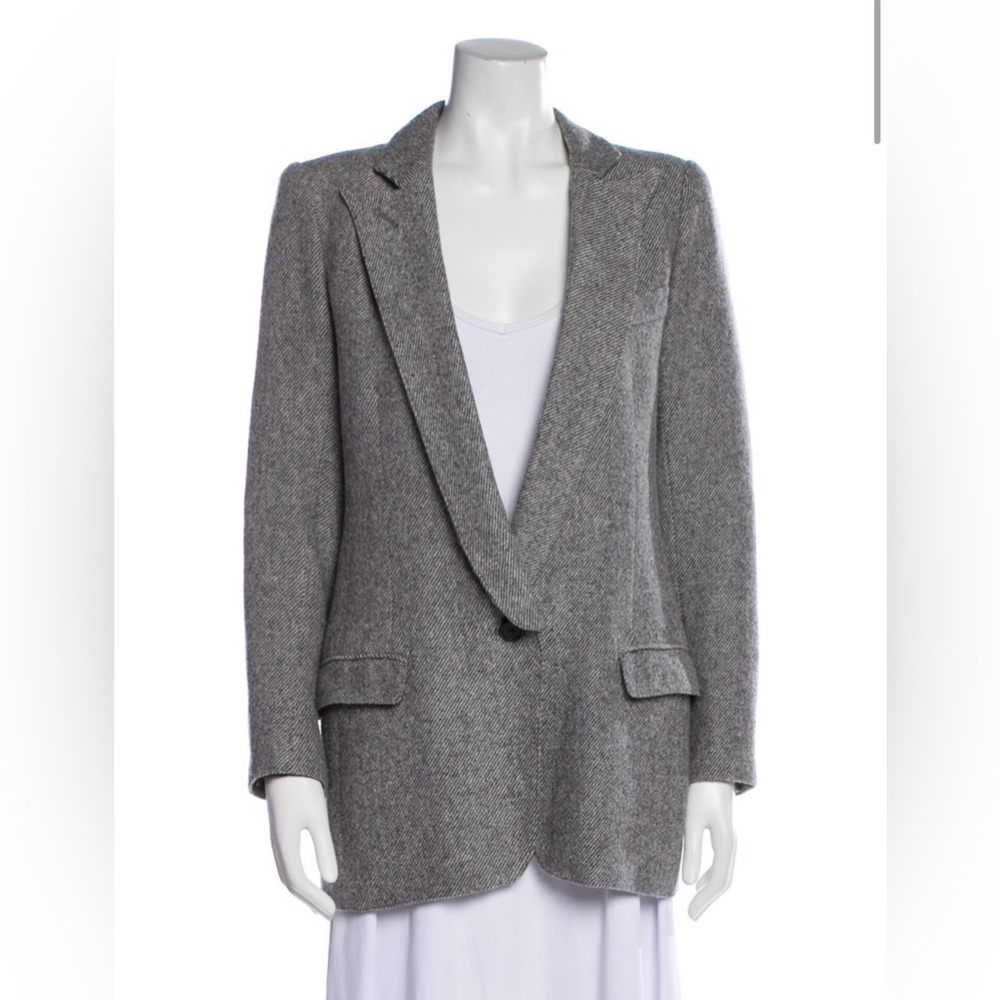 • Smythe Blazer
• Grey
• Tweed Pattern
• Pointed Collar
• Button Closure